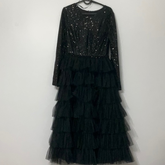 Ieena for Mac Duggal gown size 4 - Picture 2 of 10